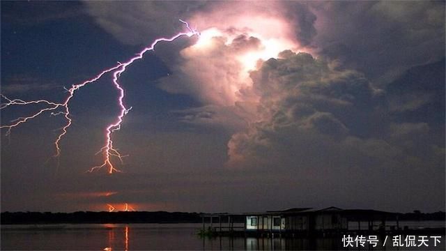 国外最“倒霉”地区:每晚“闪电”降临280次!每年160天在打闪