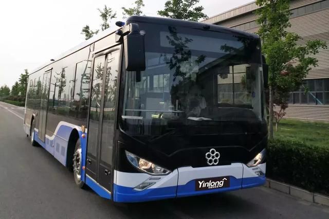 董小姐知道吗 “高铁级”银隆公交车在石家庄闪现！