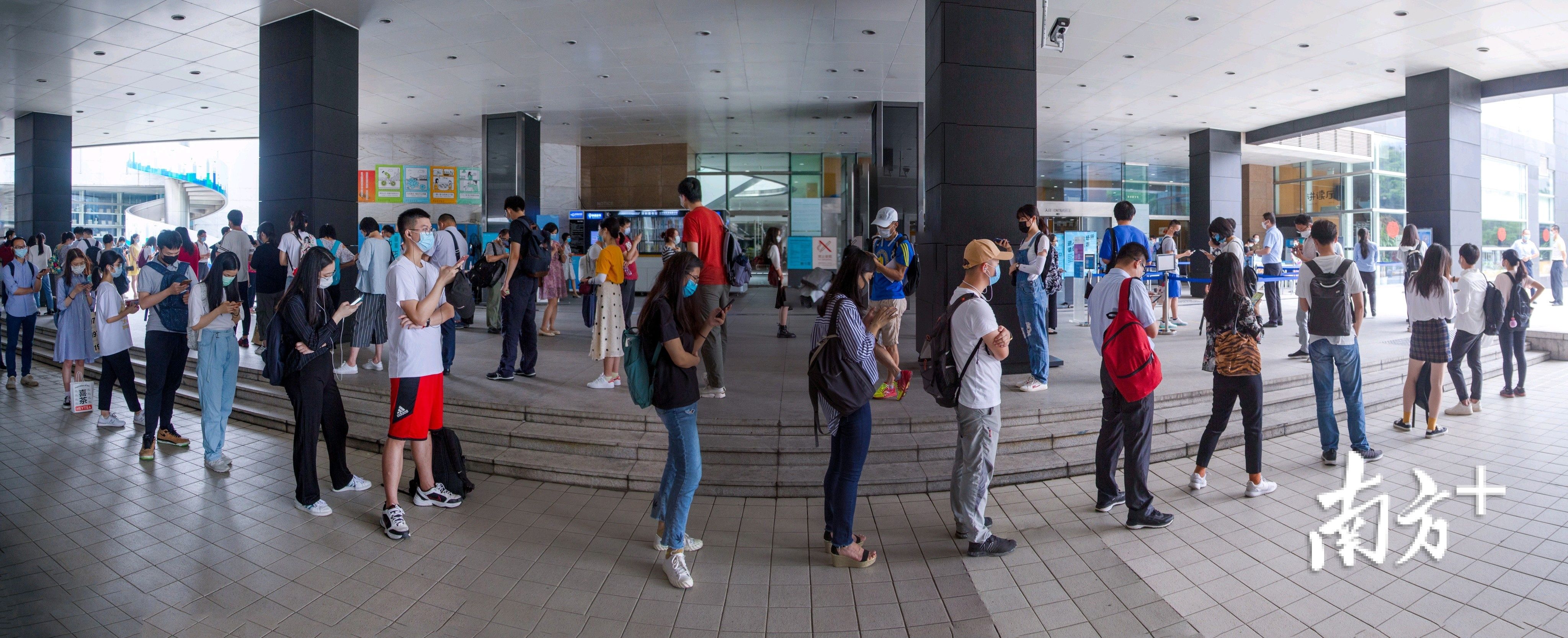  【图书馆】今起深圳图书馆同时在馆人数增至1500人