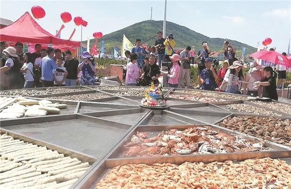 田横岛的渔船回来了 开海首日300条渔船捕60万斤海鲜