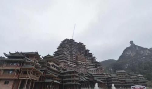 贵州天下第一水司楼：耗资2亿修建而成，好似走进童话世界！