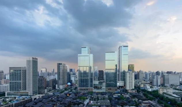 四川一“黑马”县城，迎高铁机场“双管齐下”，未来或将势不可挡