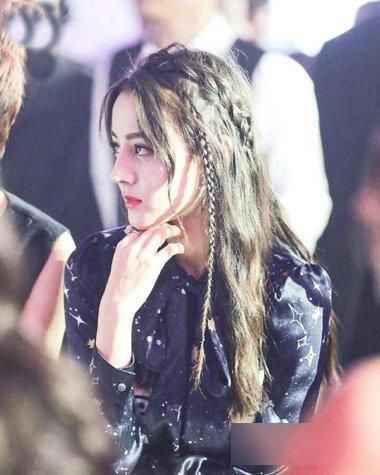 玩转脏辫造型，十分醒目又有独特魅力款式发型！