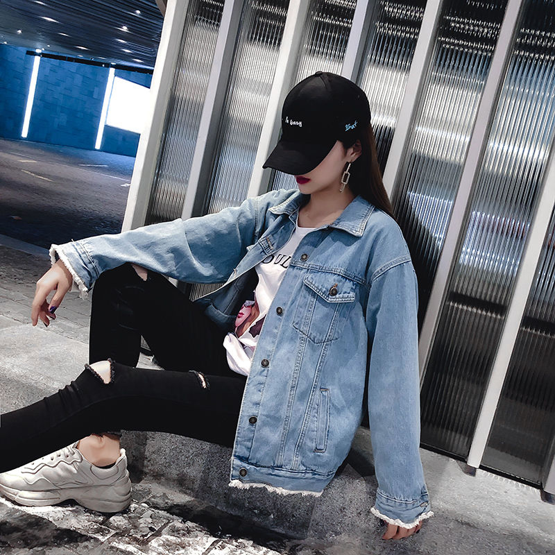 别傻买棒球服了!今年秋天流行这样穿搭，不艳不俗，还很时髦