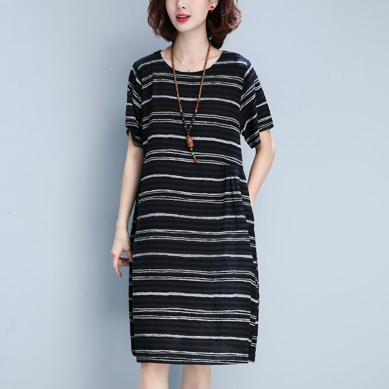 有一种清凉叫:“天然棉麻衫”配萝卜裤穿很舒适，美的独一无二