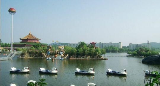  「豪车」山东这一村子，豪车别墅不在话下，将取代华西村成为中