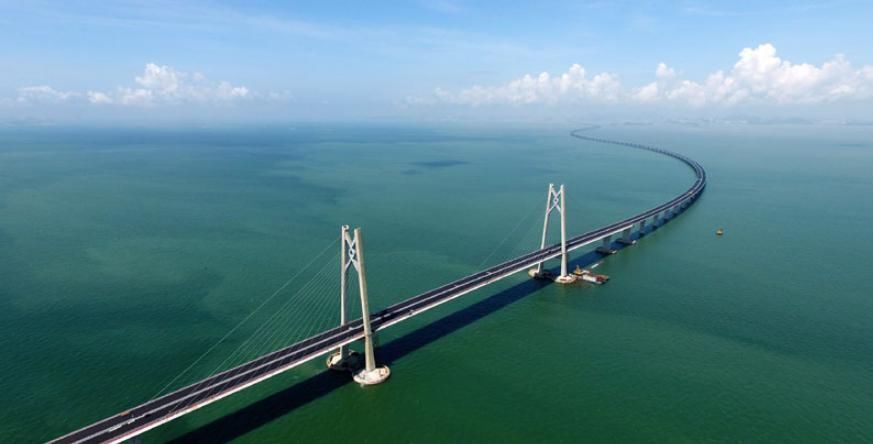  [港珠澳大桥]全球瞩目的港珠澳大桥，如今通行车辆少之又少，司