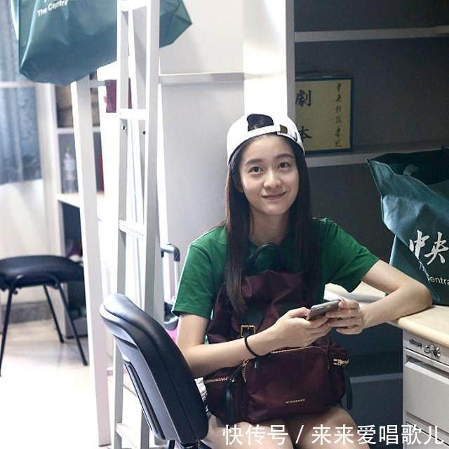 杨紫太可怜了,秦俊杰工作室继发分手声明后,再次发表声明!