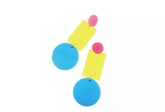 谁的小眼睛还没看过来，我的XXXL号耳环吸引不了你么?