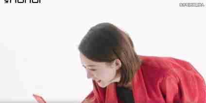 baby跟赵丽颖同穿一条裙子，没想到气质还是输给了赵丽颖