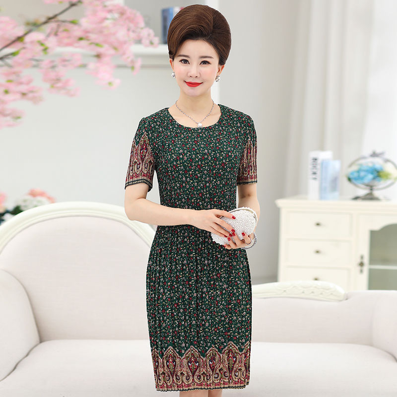 身材好的妈妈都这么穿，大气温婉，美如玉