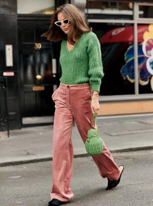 『追求』想要追求复古风,又想来点不一样的,看看父母衣柜里的灯芯绒