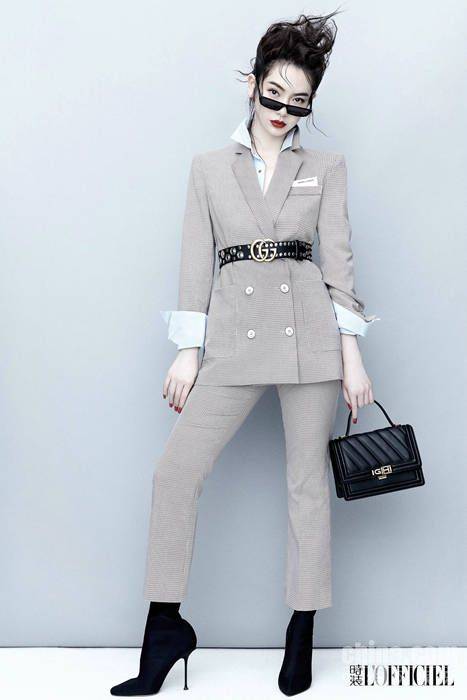 戚薇登时装杂志封面 帅气演绎"冷都女"