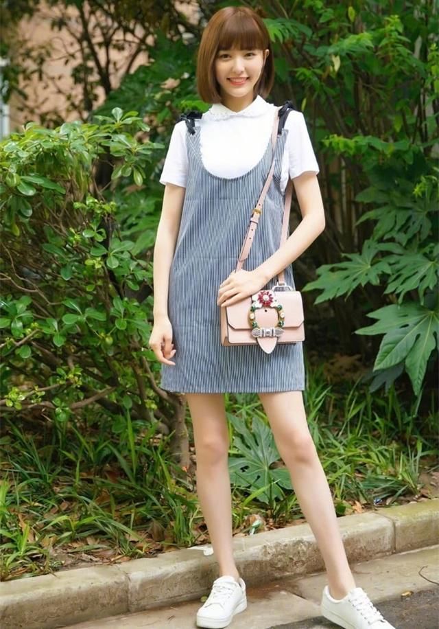 唐嫣这个发型太美了，真的很适合她，感觉年轻了好多