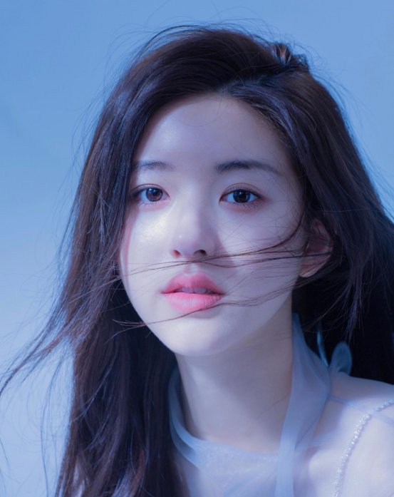  【女生】赵露思美得好精致,小个子女生看她穿就对了,凹出甜美可人范