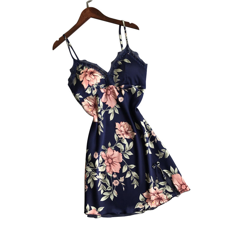 办公室女人回家不穿衣服?让你想不到，还有更夸张的，谁看谁害羞