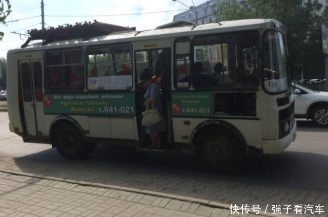 公交车从早运转到晚，一块钱的车费挣钱吗？真相其实很简单