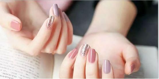 怀孕都可以放心用的指甲油，还可以随时撕拉换色!