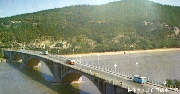  【照片】老照片, 1980年代的河南洛阳市, 天真蓝啊