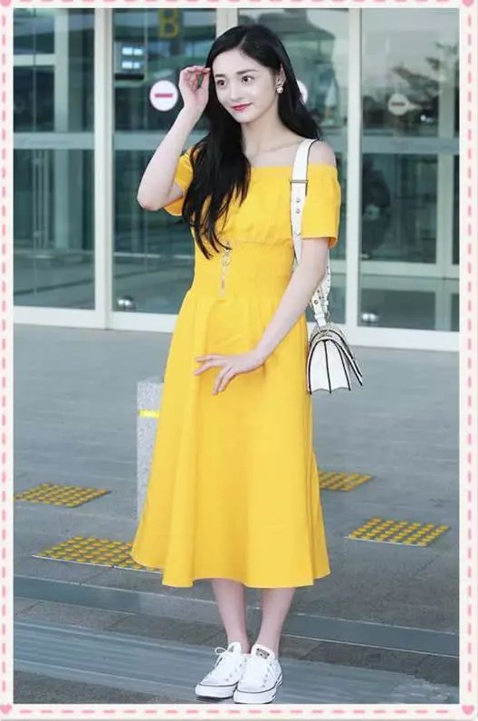 本以为穿一字肩的高圆圆够少女了，可看到周洁琼才知道什么是真嫩