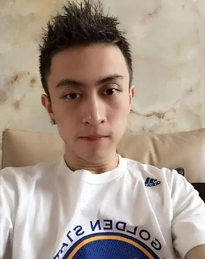 王思聪被富二代秦奋当众羞辱,惊人背景曝光,隐