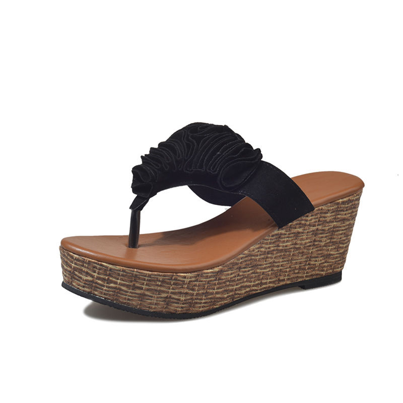 男人超喜欢女人这样穿凉鞋，小巧玲珑的设计，展现时尚个性的你