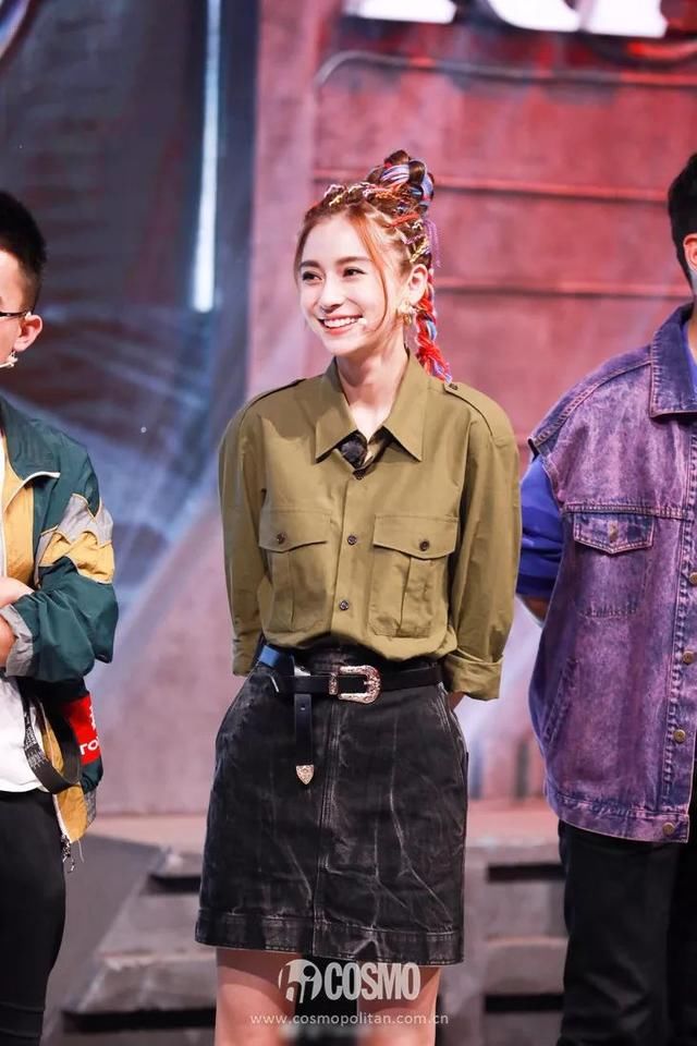 时髦办｜两个月不见的刘亦菲穿上牛仔裙更美了