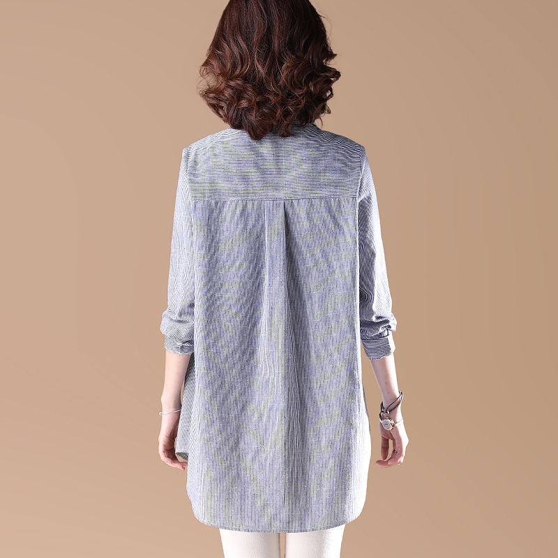 金秋老婆穿这样一件宽松文艺棉麻衫洋气显瘦,比真丝裙好看多了