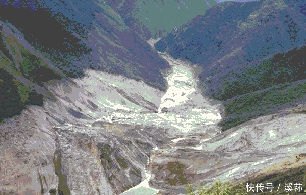 堰塞湖一天蓄水量超过2亿方, 想安全解决只能用这个办法...