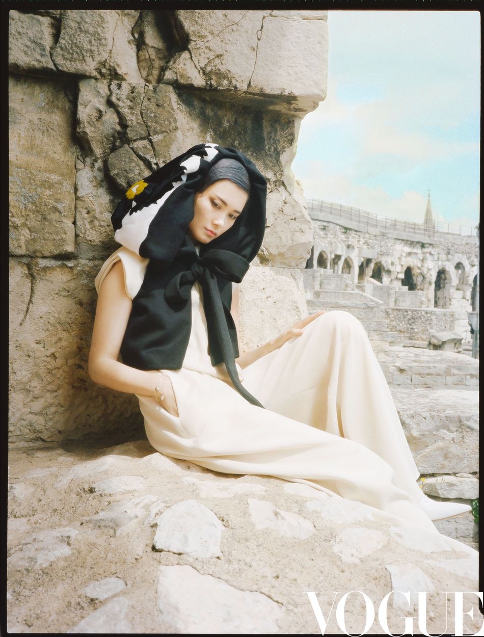 原来春哥那么有女人味!李宇春时尚封面大片曝光