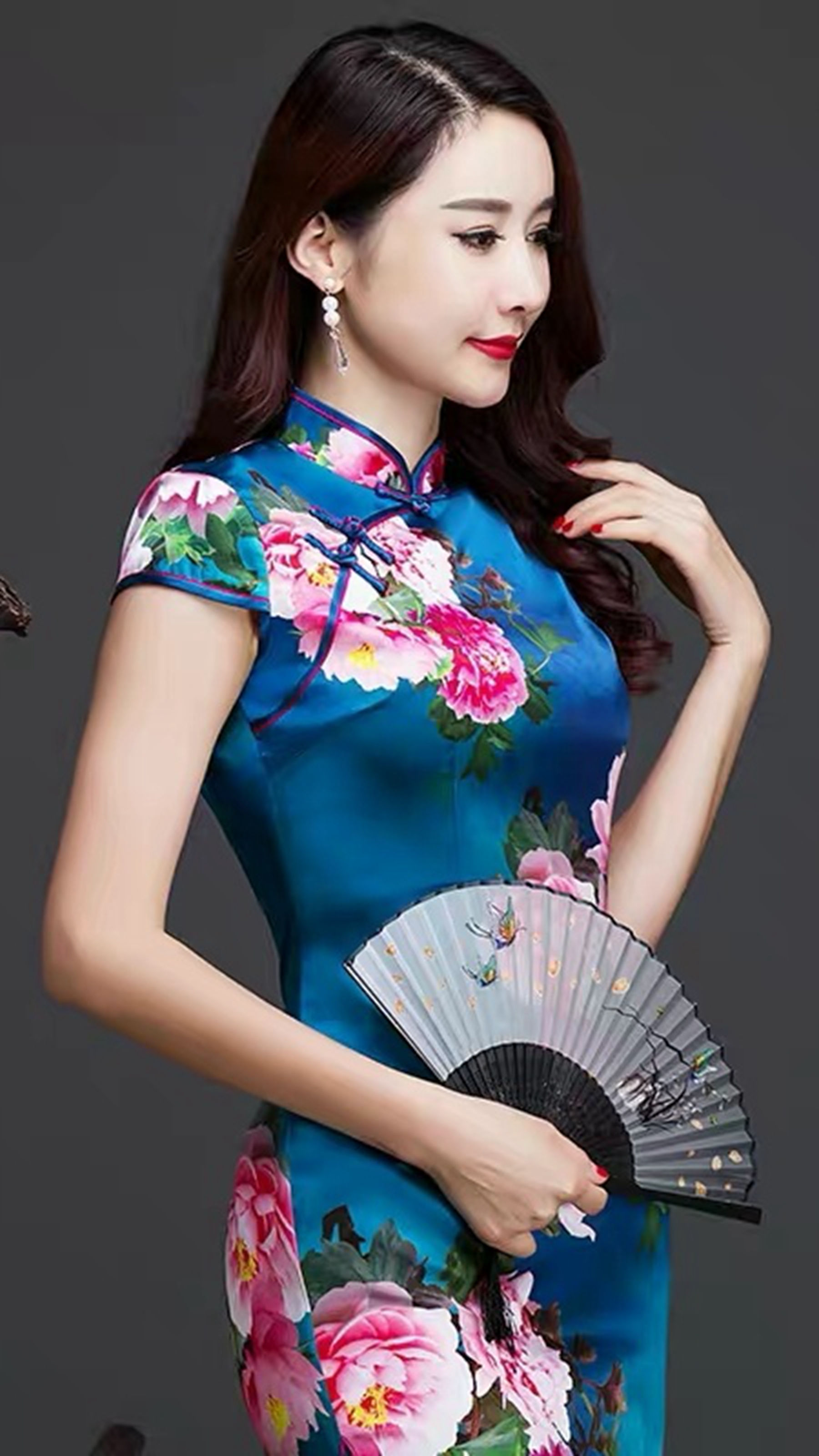 夏季新款重磅真丝旗袍连衣裙，高清喷绘，立体花型，端庄优雅