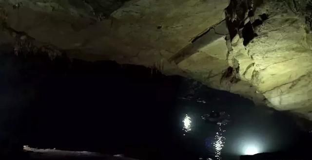 中国影像方志|恩施：大峡谷清江画廊美不胜收 土家族百米长宴歌声