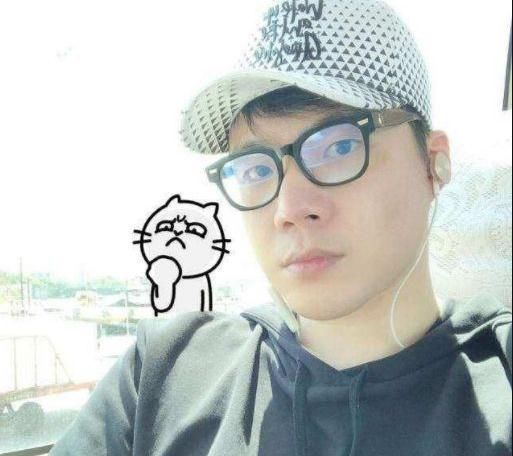 黄毅清谎话被小崔揭穿，无奈卸载微博，网友:不出一周必然在现