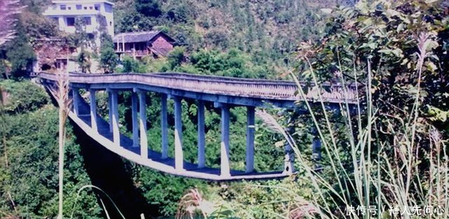 中国造世界第一怪桥桥墩悬空30年都不倒，全世界仅有4座！