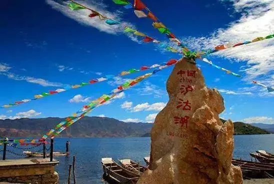 我们去这些神仙美地打卡,赏山川湖泊,漫步幽静古镇【2020热门旅游景点】