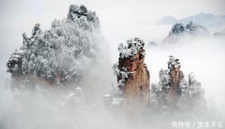 4月的五台山大雪纷飞，这样美景不是多有人都能目睹的！