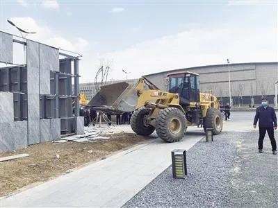  「违规」3倍罚款！呼和浩特市这个地产工程存在多处违规占绿行为