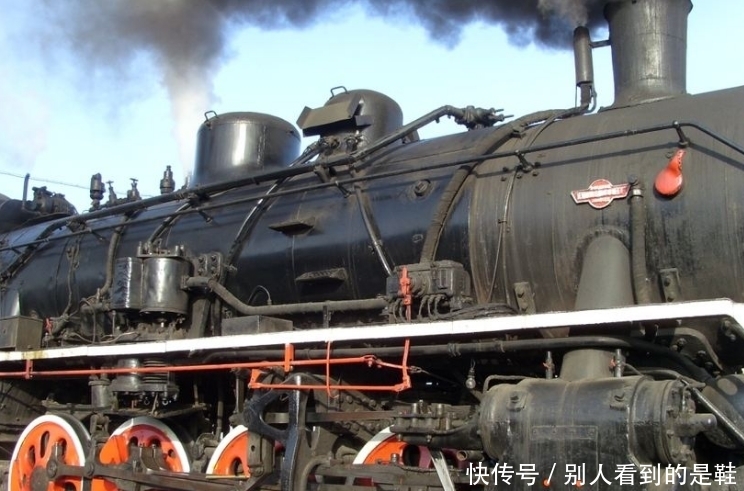 火车连续开20几个小时，难道司机不用休息吗？看完终于明白了！