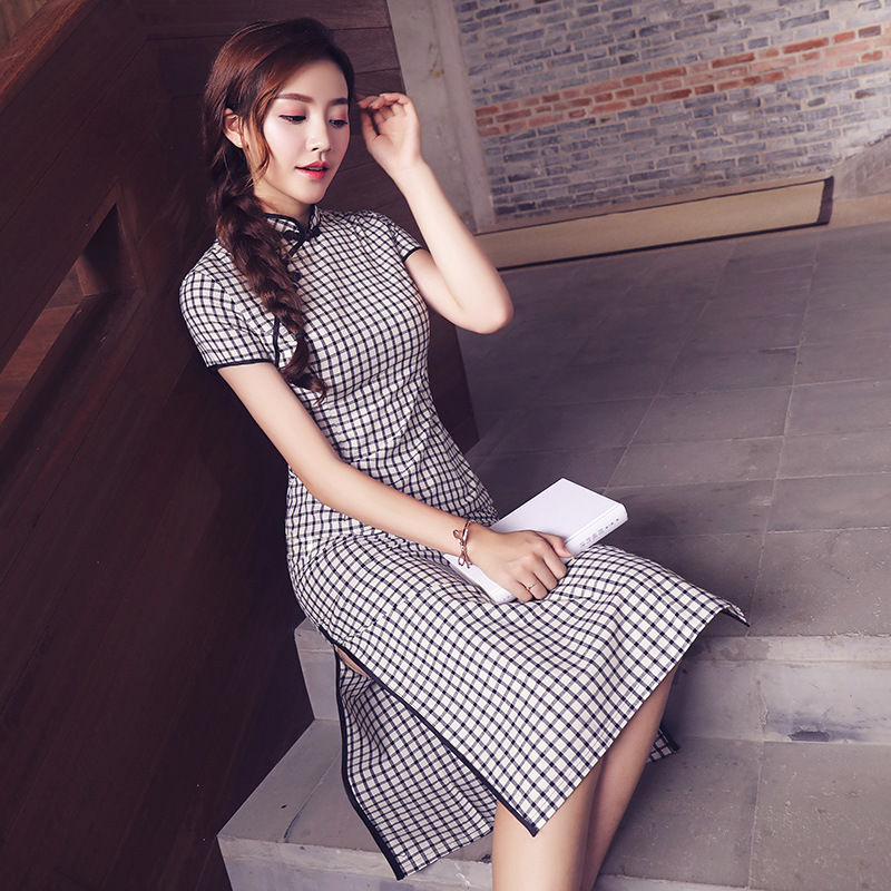 30-45岁的女人,就穿这样的旗袍,美丽大方尽显东方韵味