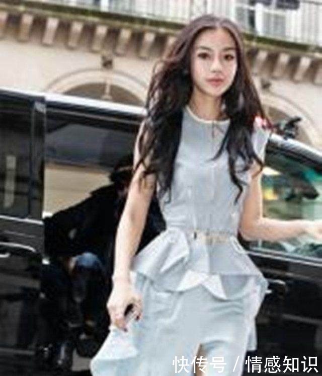 紧身裤千万不要像baby这样穿，不然就是自毁形象