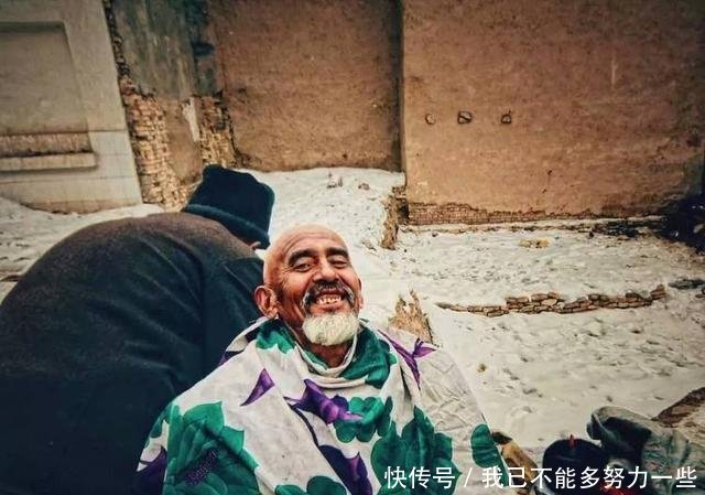 新疆80后小伙凭Iphone5s和一张照片 拿到全球iphone摄影总冠军