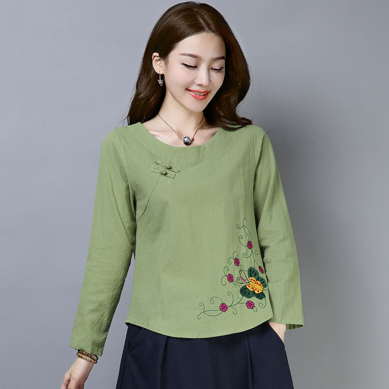 别看婆婆52岁,眼光却贼好!新买的棉麻装+阔腿裤,人人夸她美