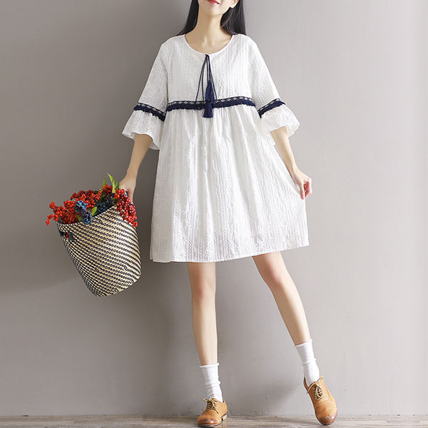 女人身材丰满，就要穿这种裙子，“慵懒”气息展露无疑