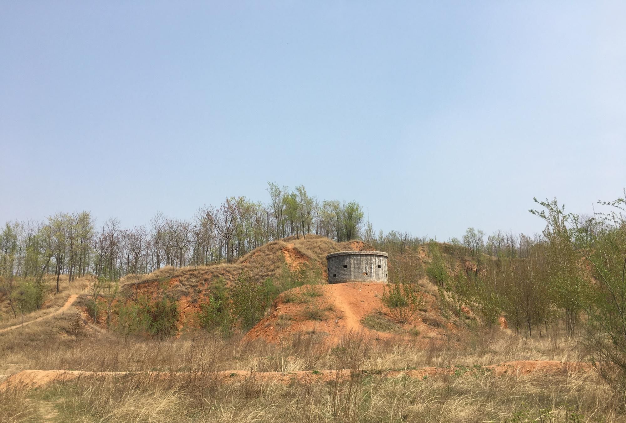  「拍下」临颍：这个清明节小姑娘跑到榆林村，拍下了一组美照