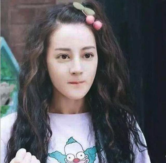  「时髦」女人过了30岁,尽量避免这几种“大妈”发型,看似时髦其实很俗!