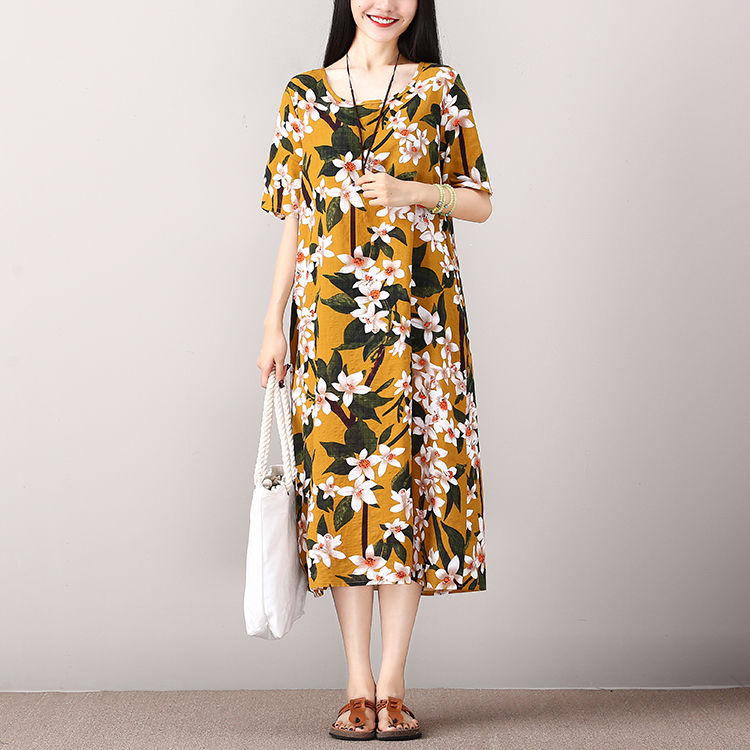 “微胖”身材最性感!穿连衣裙丰满曼妙，女人味十足，火辣又撩人