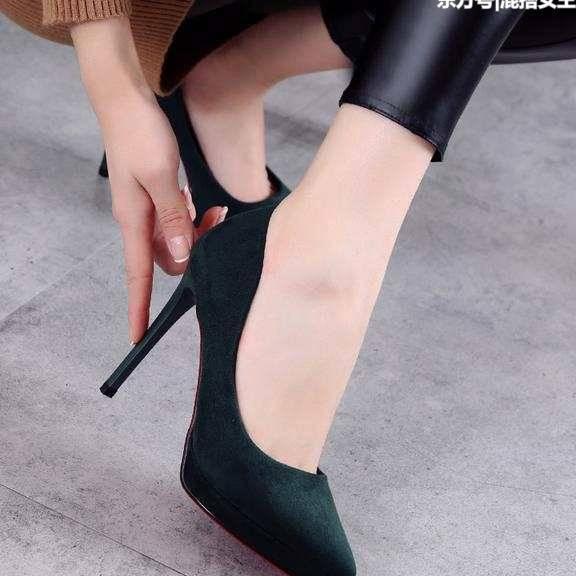 最简单的性感, 丝袜搭配高跟鞋