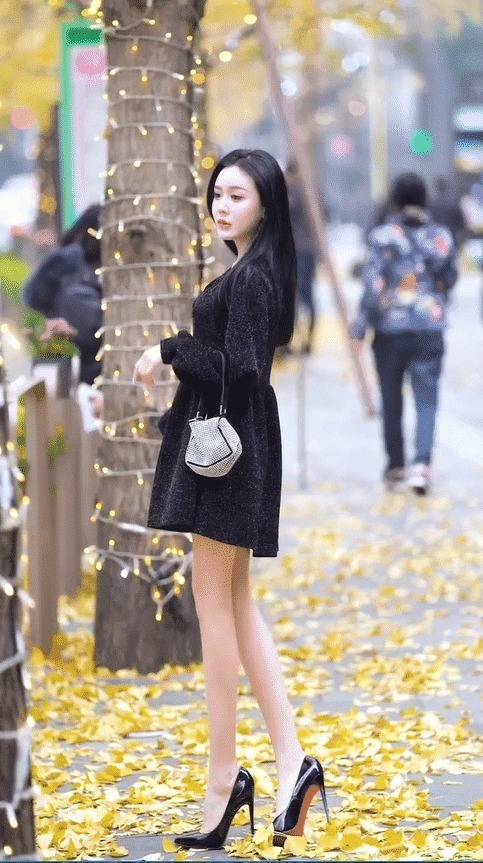 气质|街拍:不怕小姐姐不够高,就怕高挑的小姐姐还穿高跟鞋!