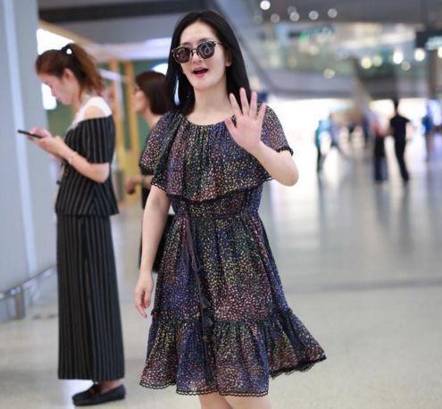 多变的谢娜，穿上裙子的她也可以很仙，美到不敢认