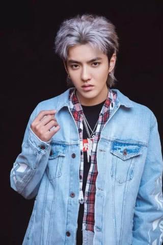 鲻鱼头发型得靠颜值撑！范丞丞像精灵，杨洋超日系，鹿晗不敢认！